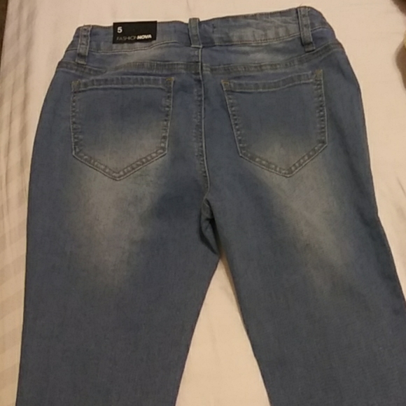 Mid rise light blue jeans - Picture 3 of 3